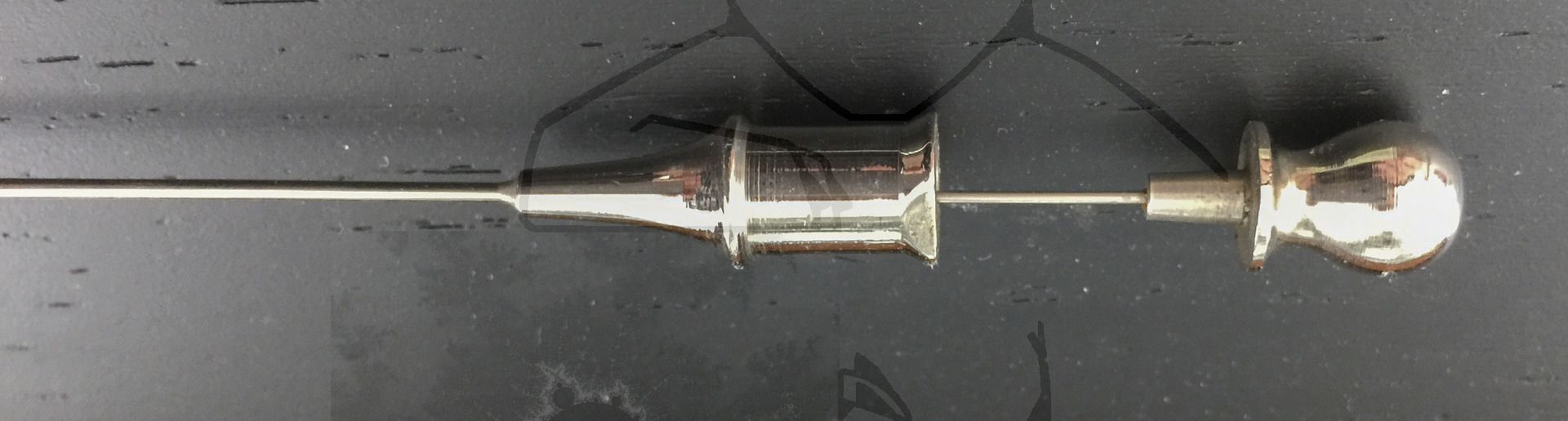 Instrumentenbox zur Lumbalpunktion, um 1930, Kanüle zur Lumbalpunktion mit herausgezogener Seele